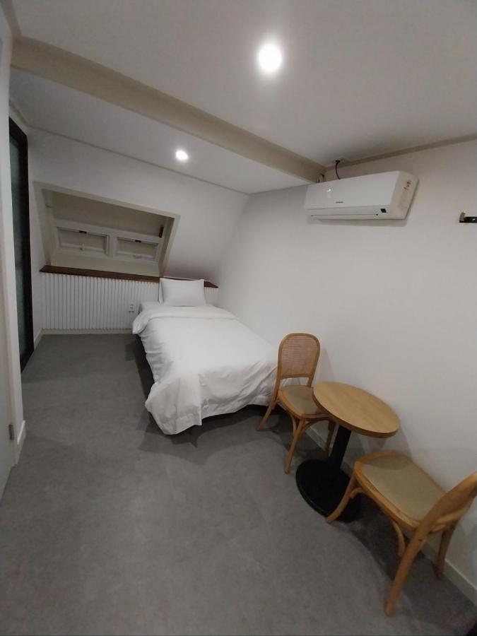 Hotel Stay Inn Сеул Екстериор снимка